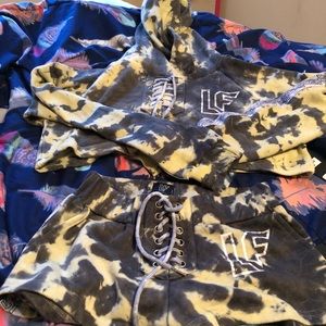 Short set and crop sweater